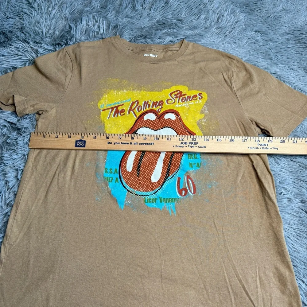 Old Navy Tshirt Mens Small The Rolling Stones Music Tongue Tan Short Sleeve